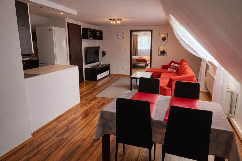 Apartmán Tajov pre 5-6 osôb, privatne parkovanie a terasa Apartment hotel in Slovakia