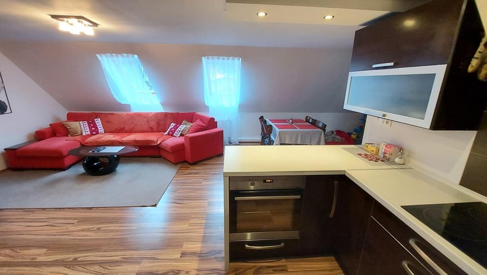 Apartmán Tajov pre 5-6 osôb, privatne parkovanie a terasa Apartment hotel in Slovakia