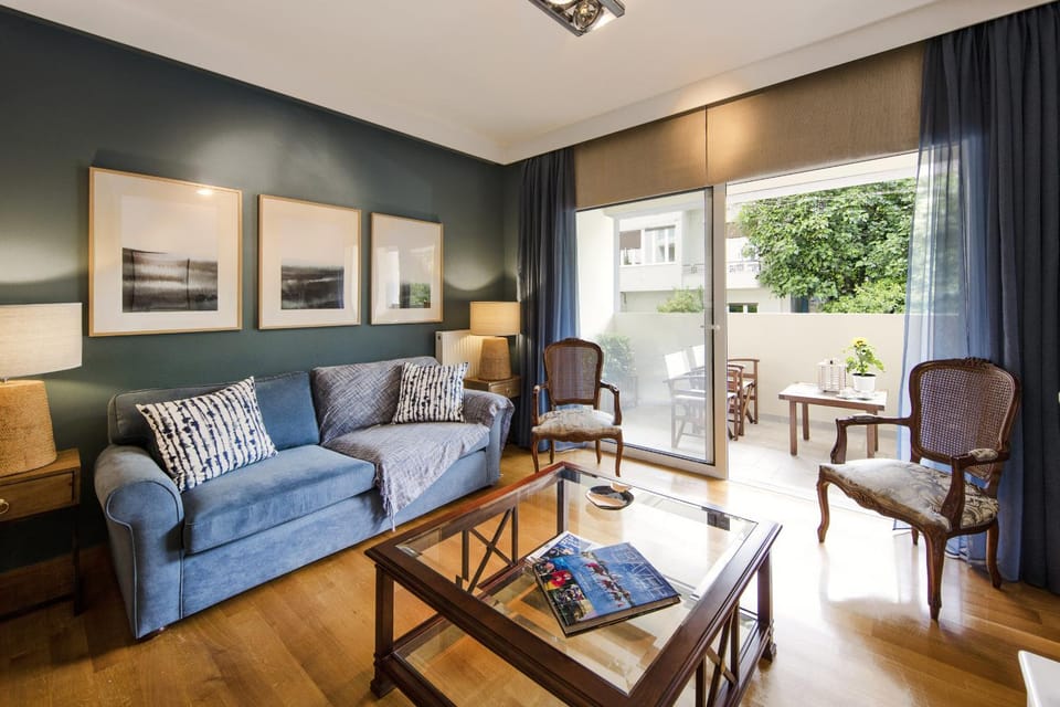 Communal lounge/ TV room, Living room