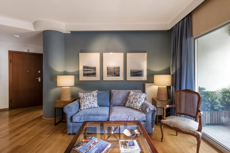 Communal lounge/ TV room, Living room