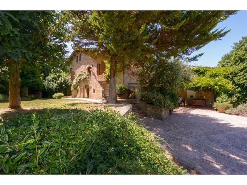 Agriturismo Ca' Andreana Farm Stay in Marche