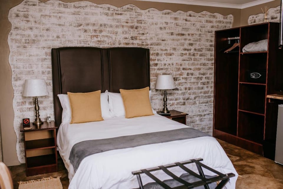 Bed, wardrobe