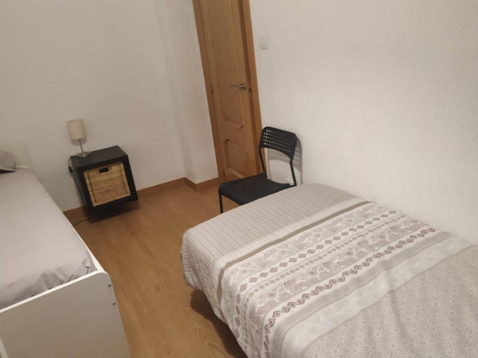 Apartamento CUATTRO vut 47-169 wifi Apartment in Valladolid