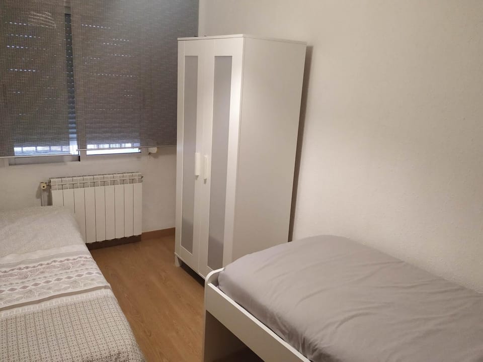 Apartamento CUATTRO vut 47-169 wifi Apartment in Valladolid