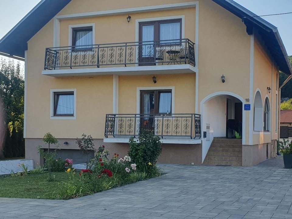 Apartman Mirko Apartment in Lika-Senj County