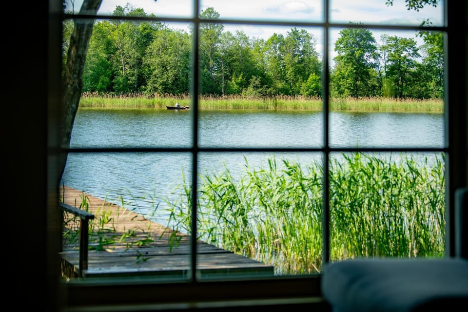 Living room, Lake view