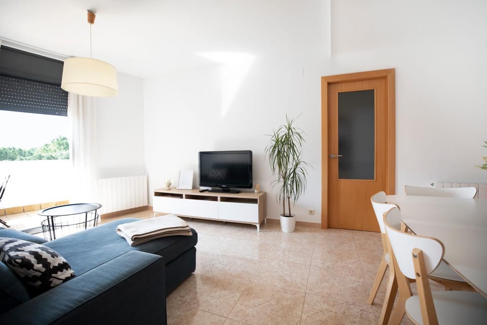 TV and multimedia, Living room, Dining area