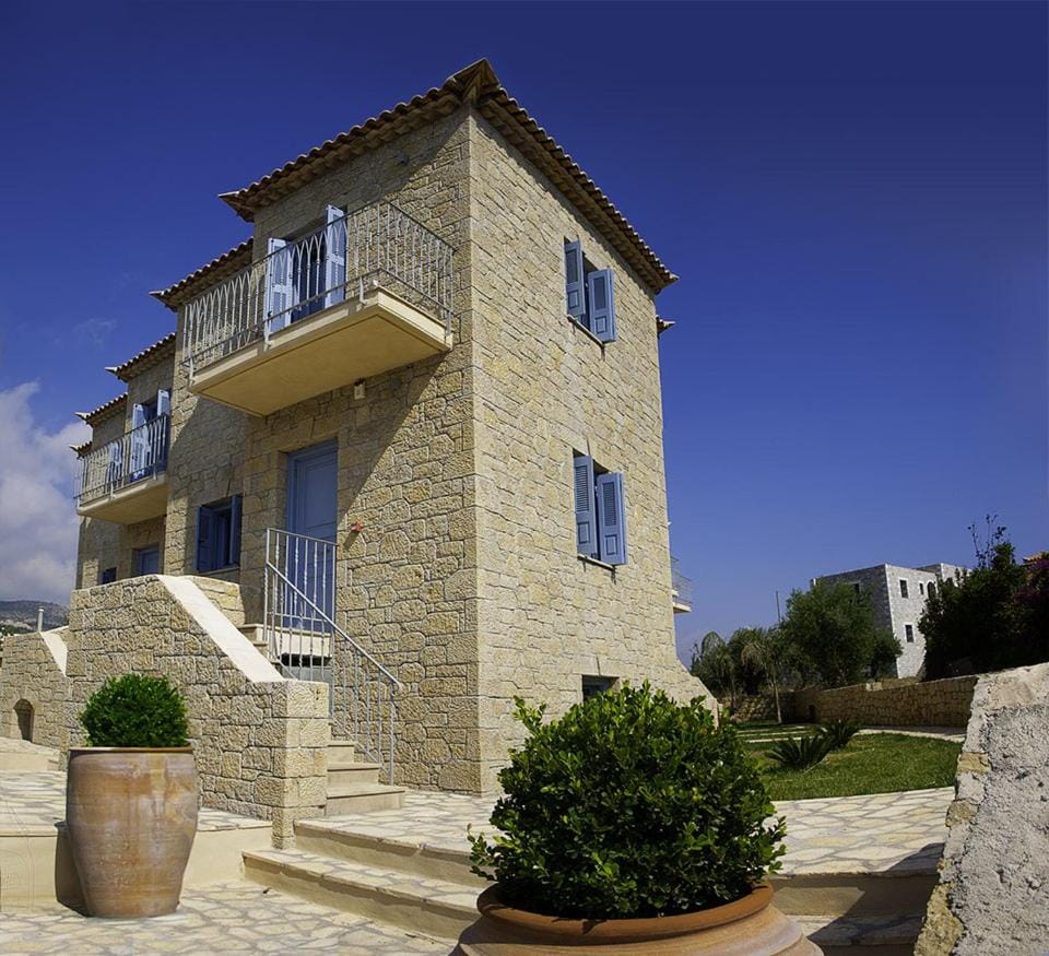 GOLDEN VILLAS Apartment in Messenia