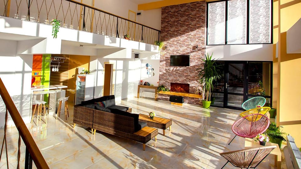 Communal lounge/ TV room, Communal kitchen