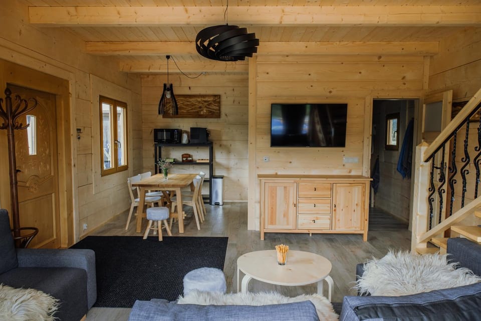 TV and multimedia, Kitchen or kitchenette, Dining area