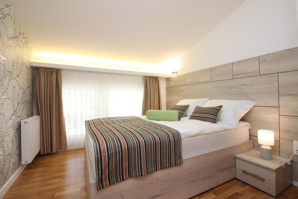 Bed, Photo of the whole room, Bedroom, internet