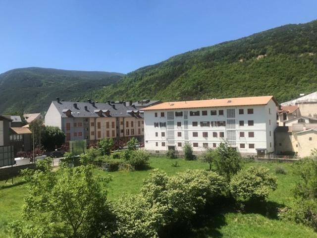 Biescas San Roque Inn in Biescas