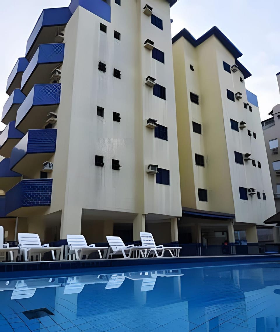 Facade/entrance, Swimming pool