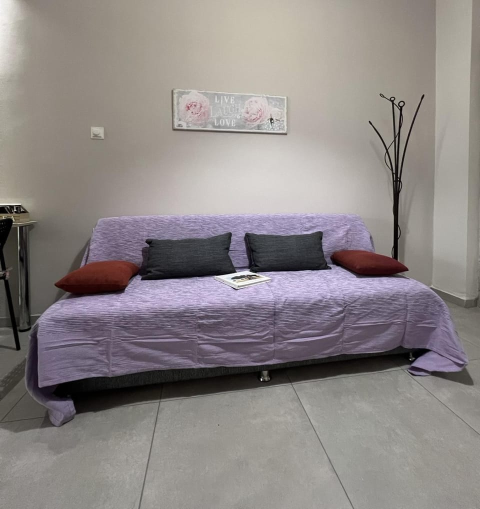 Bed, Photo of the whole room, Seating area