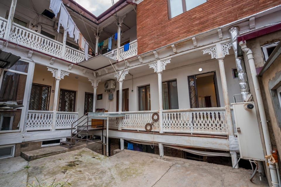Property building, Facade/entrance