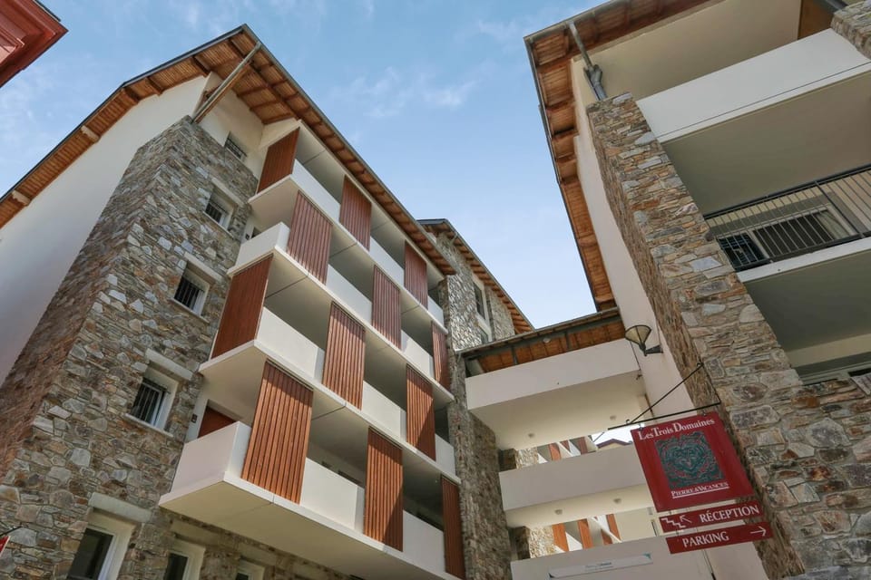Property building, Day