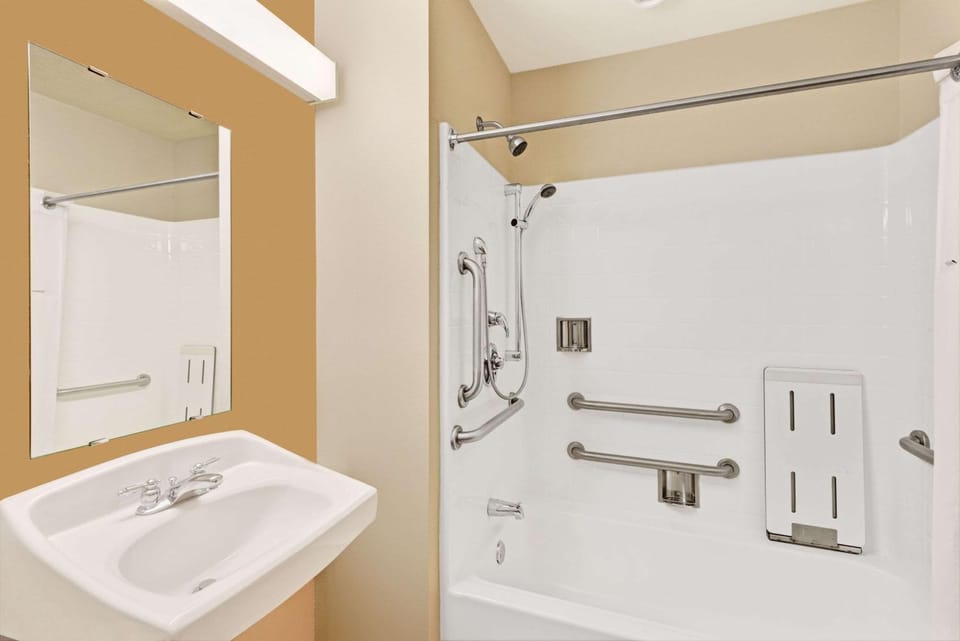 Bathroom, Photo of the whole room, On site