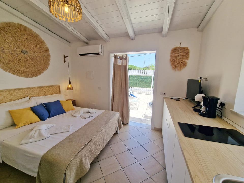 Villa Arenile - Seaside - Swimmingpool- Private access to Sea - waterfront - Fontane Bianche - Siracusa Villa in Fontane Bianche