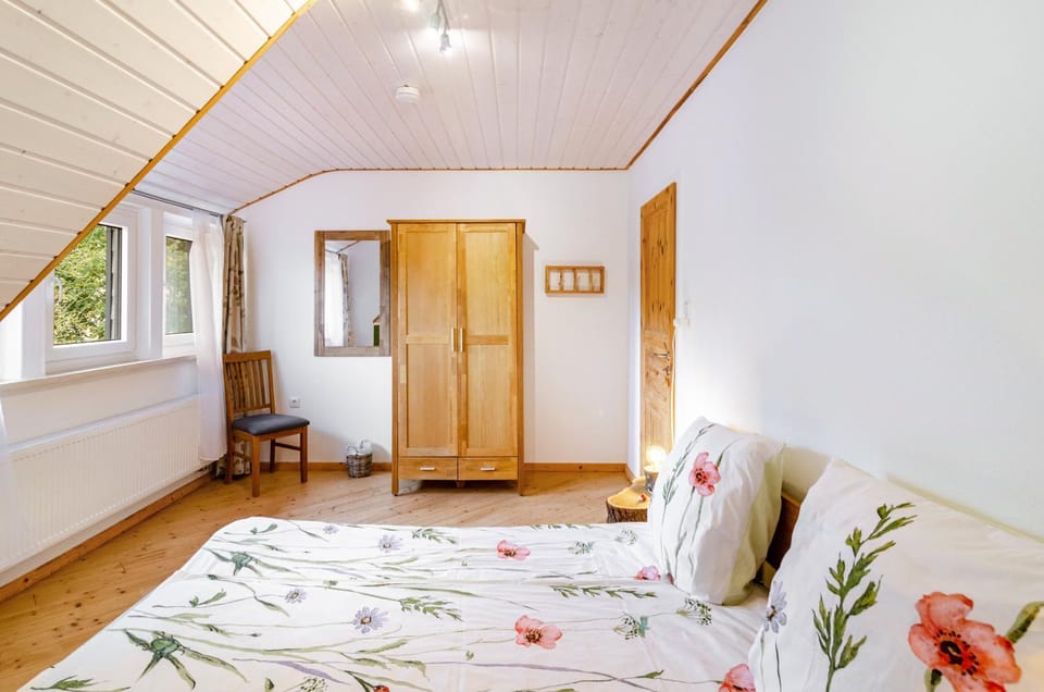 Property building, Living room, Bedroom