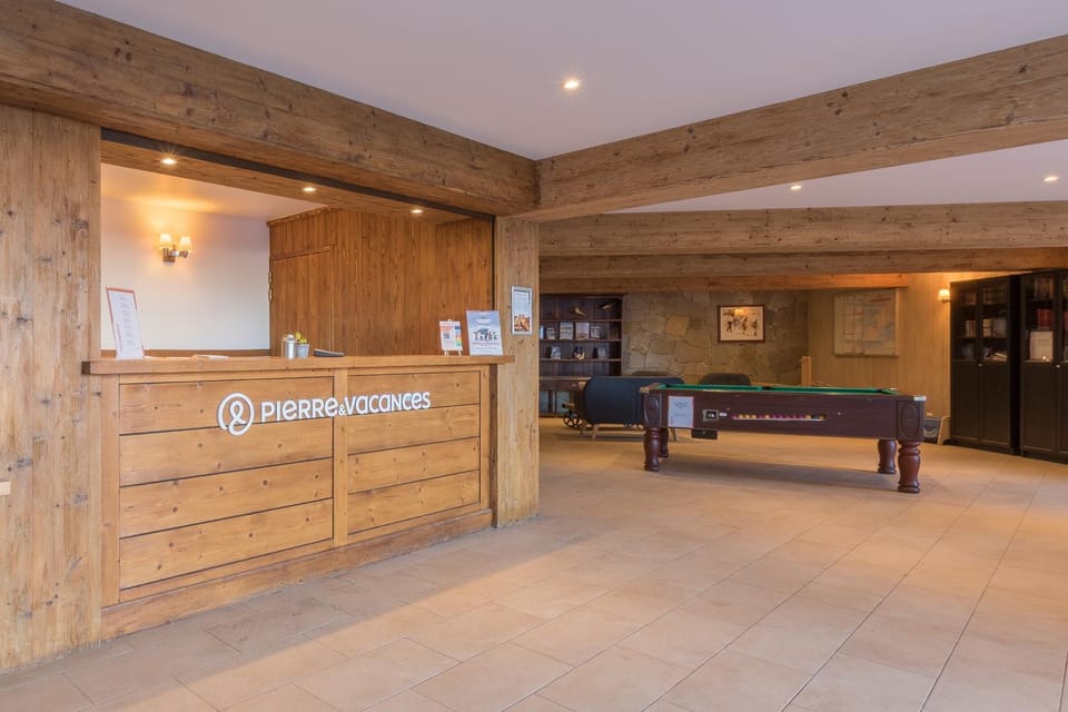 Lobby or reception, Seating area