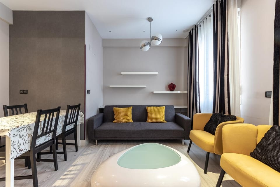 TV and multimedia, Living room, Dining area