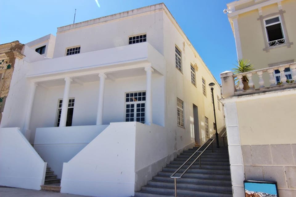 Property building, Facade/entrance, Off site