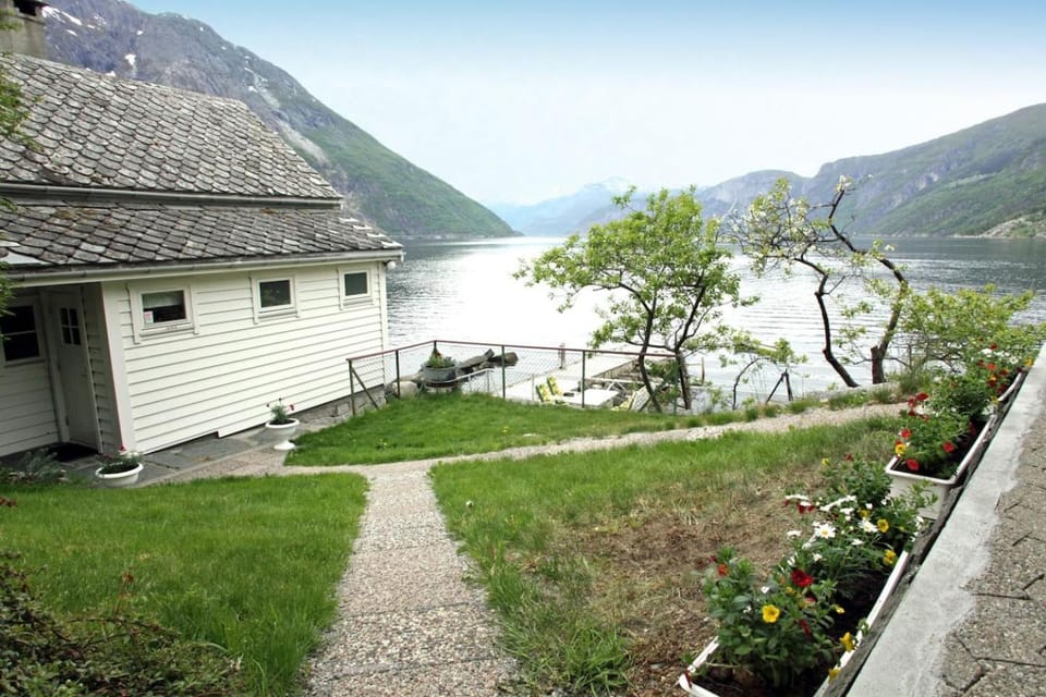 Natural landscape, Garden, On site, Sea view