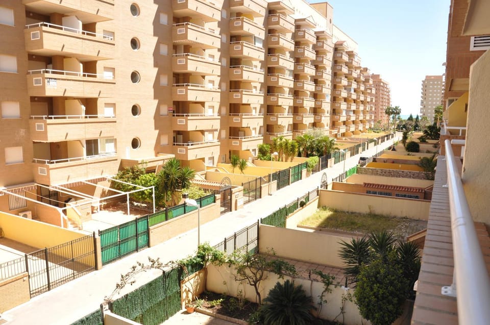 Property building, Neighbourhood, Balcony/Terrace