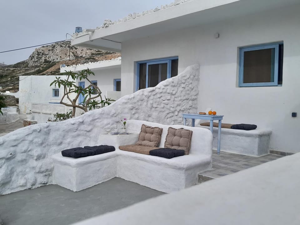 Patio, Balcony/Terrace, Balcony/Terrace, Dining area, Area and facilities, Time of day, furniture, sunbed