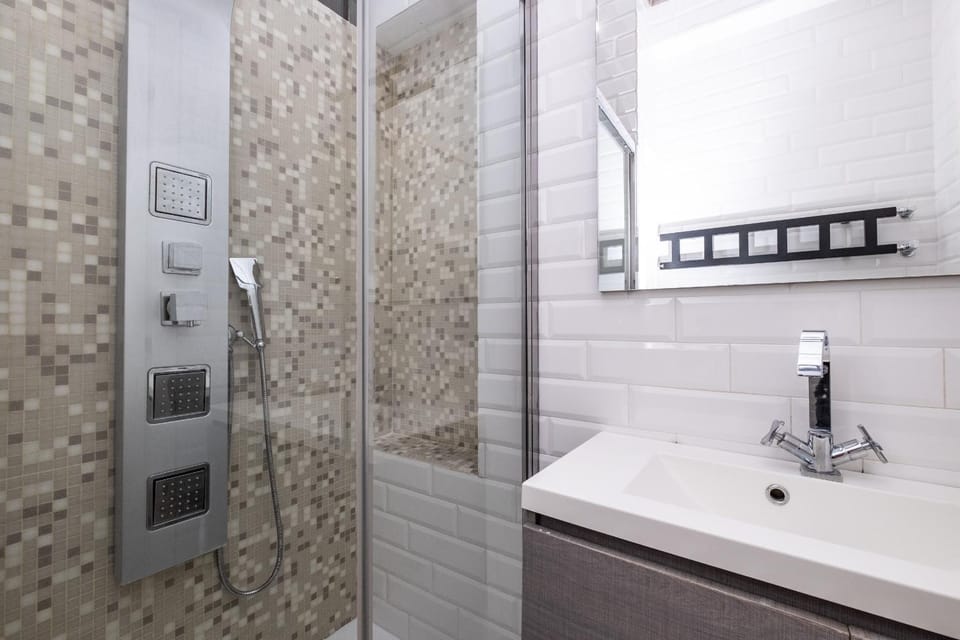 Shower, Bathroom
