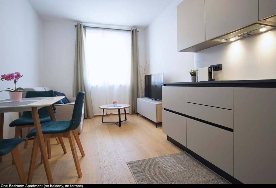 Living room, Photo of the whole room, Dining area, kitchen