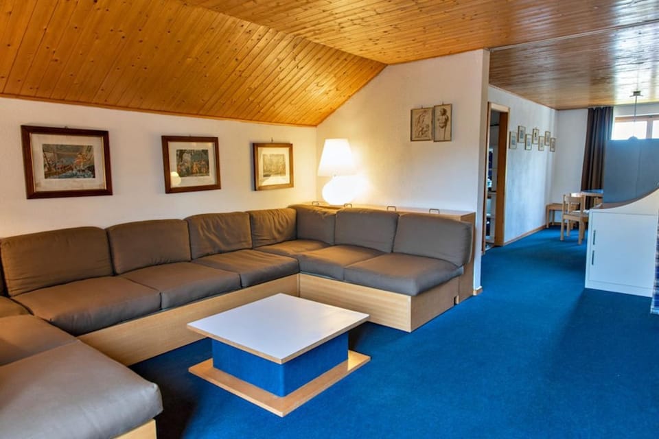 Communal lounge/ TV room, Living room