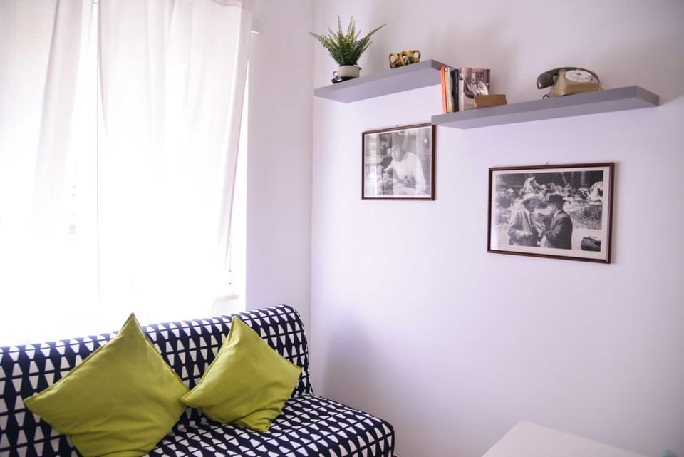 Communal lounge/ TV room, Communal kitchen