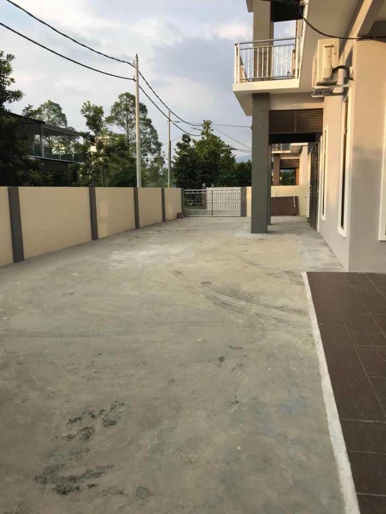Facade/entrance, Balcony/Terrace