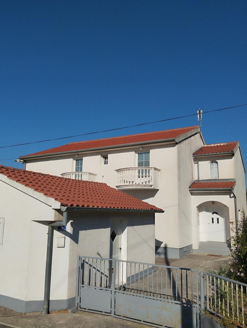Property building, Day