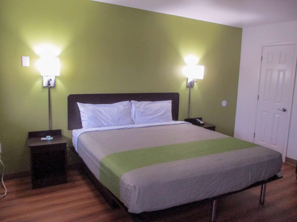 Photo of the whole room, On site