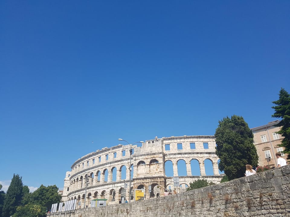 Nearby landmark, Landmark view