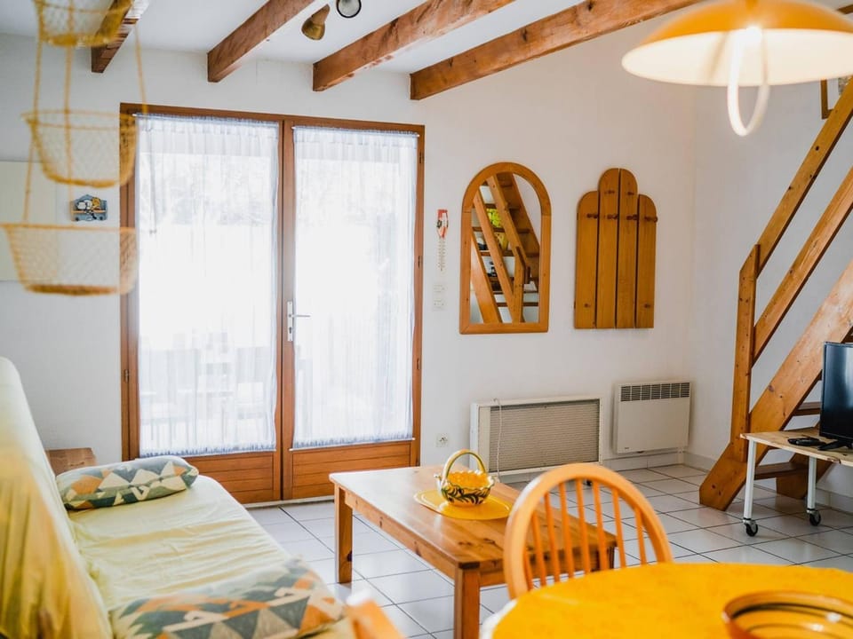 Villa 2-pièces au calme avec mezzanine, terrasse et parking - 5 couchages - Animaux acceptés - FR-1-409-130 Villa in Narbonne