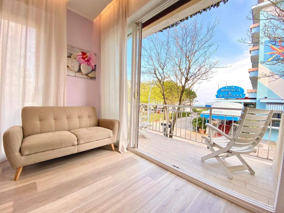 Balcony/Terrace, Living room, Seating area