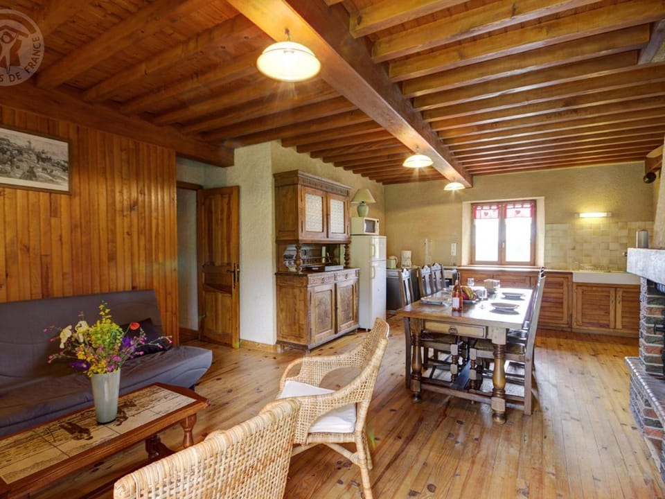 Gîte confortable pour 6 près des pistes, animaux admis - FR-1-496-138 House in Auvergne-Rhône-Alpes