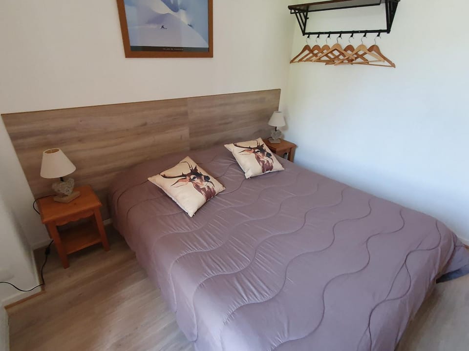 Chalet Mitoyen 3 Pièces, 7 Pers, Terrasse, Parking Gratuit, Animaux Acceptés - FR-1-863-6 Chalet in Provence-Alpes-Côte d'Azur