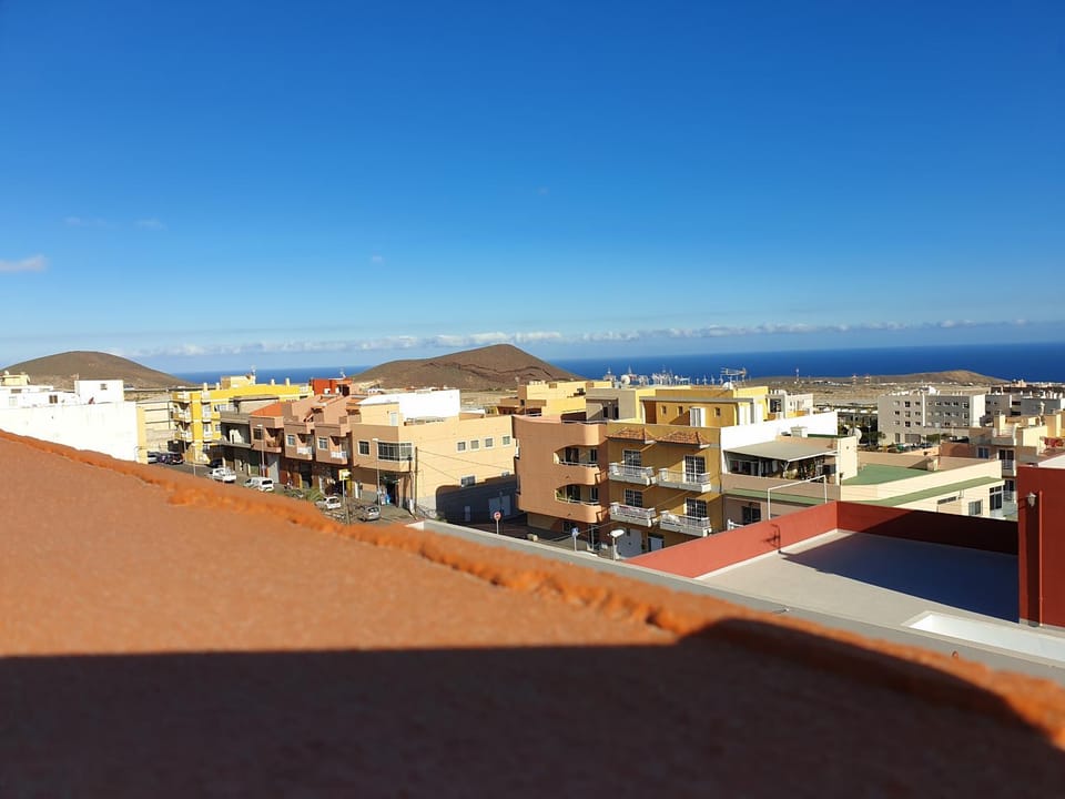 City view, Sea view