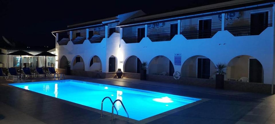 Night, Swimming pool