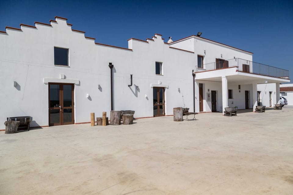 Facade/entrance, Bird's eye view, Decorative detail
