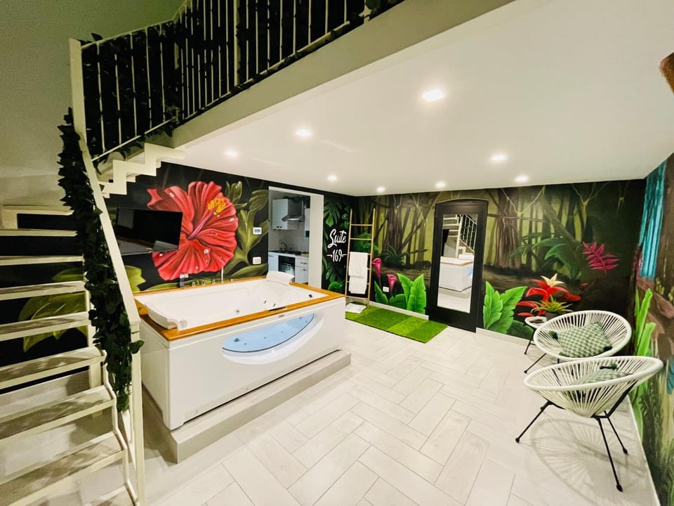 Hot Tub, TV and multimedia, Seating area