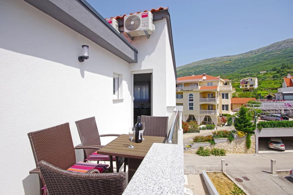 Villa Emma Apartment in Podstrana