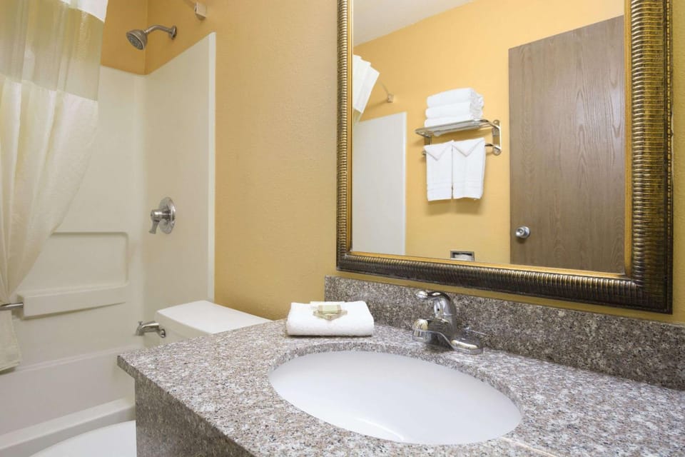 Bathroom, Photo of the whole room, On site