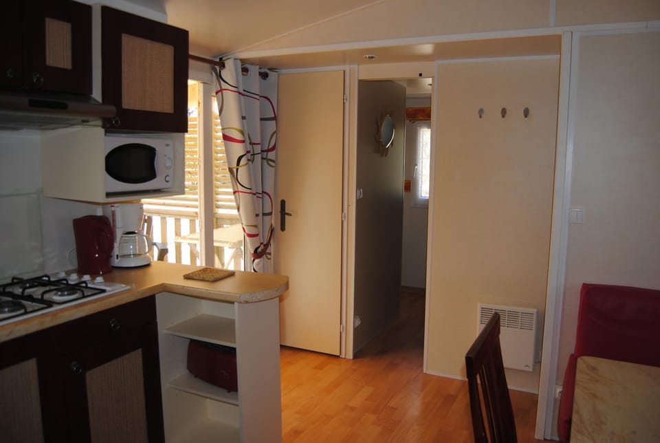 MOBILHOME 3 CHAMBRES Campground/ 
RV Resort in Occitanie