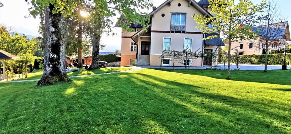 Property building, Day, Garden