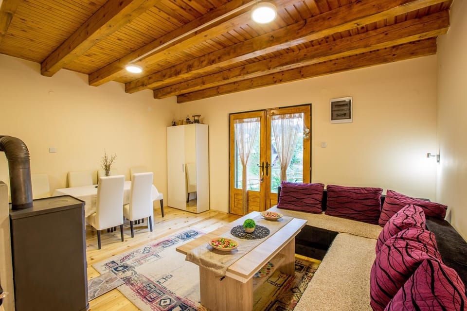 Guest house Sky Blue House in Montenegro